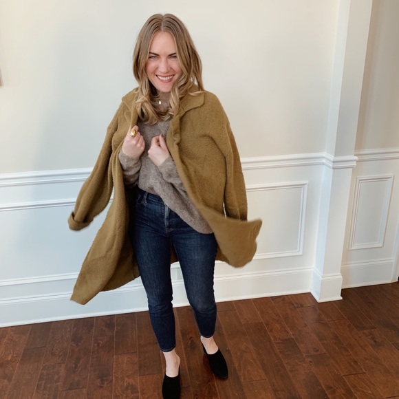 Meet your Posher, Ashley - Picture 3 of 3